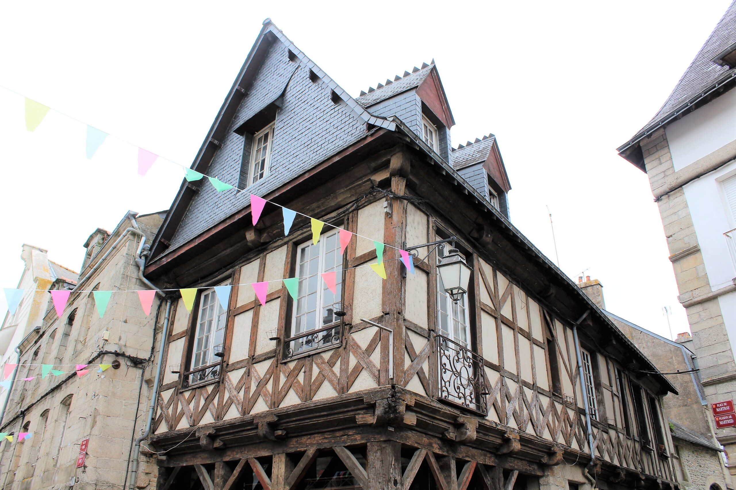 A building in the city of Pontivy