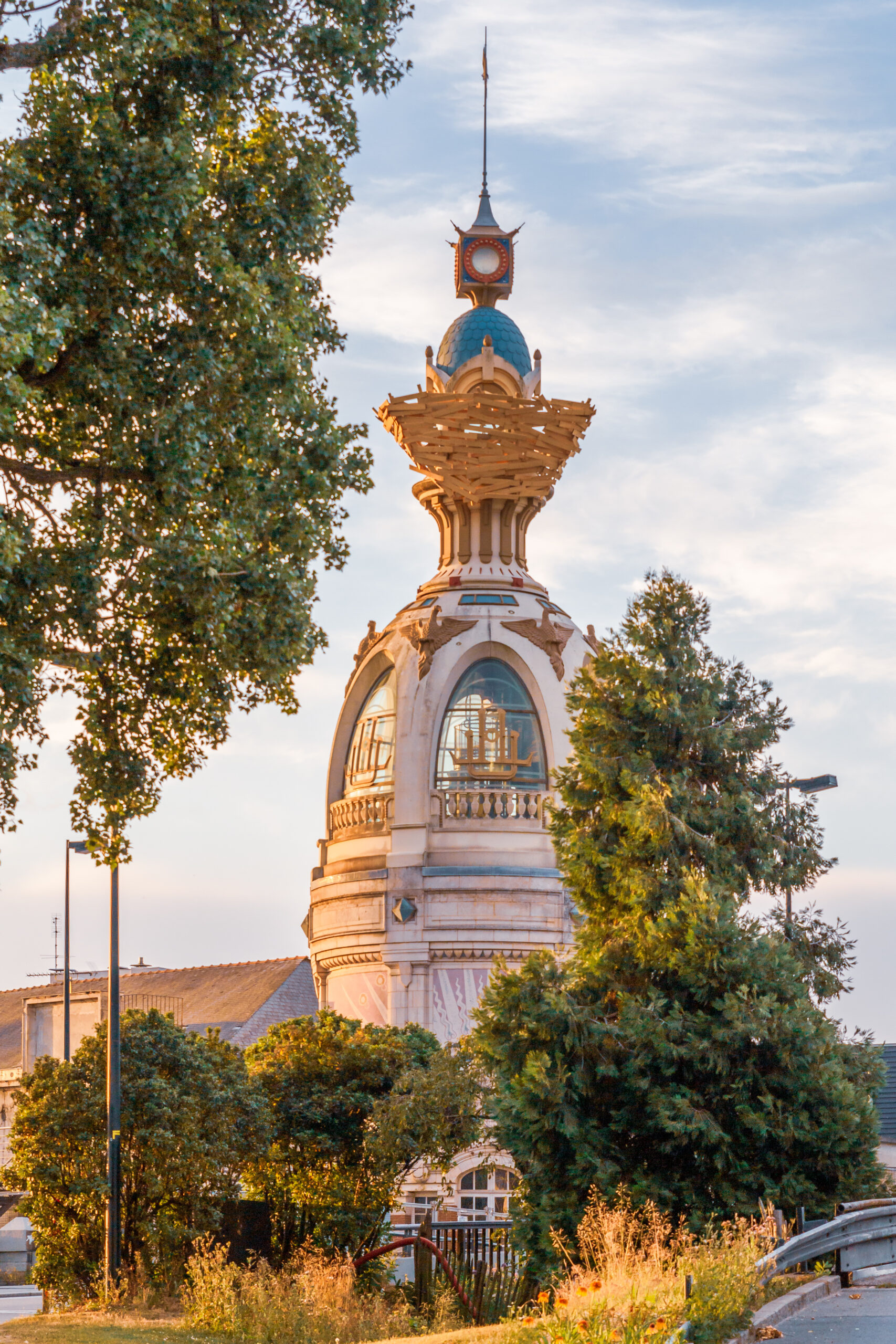 A photo of the La tour Lu in Nantes, France